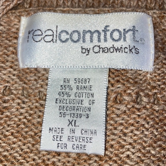 V Neck Brown Sweater w Turquoise Beads Yarn - Picture 9 of 9